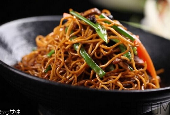 炒面為什么會粘鍋？炒面怎么不粘鍋？