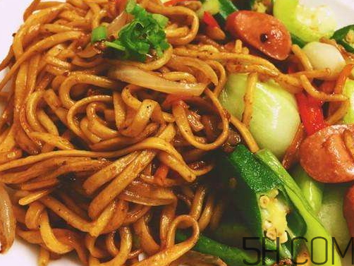 炒面用什么醬油？炒面用什么調(diào)料最香？