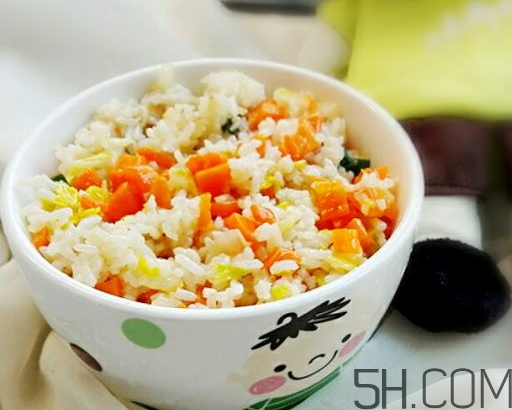 蛋炒飯可以放洋蔥嗎？蛋炒飯放洋蔥好吃嗎？