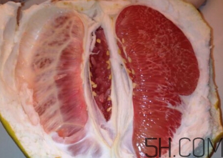 紅心柚子與白肉柚子有什么差別？紅心柚子是轉基因嗎？