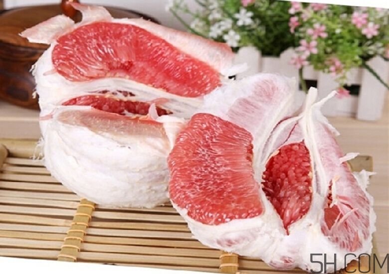紅心柚子與白肉柚子有什么差別？紅心柚子是轉基因嗎？