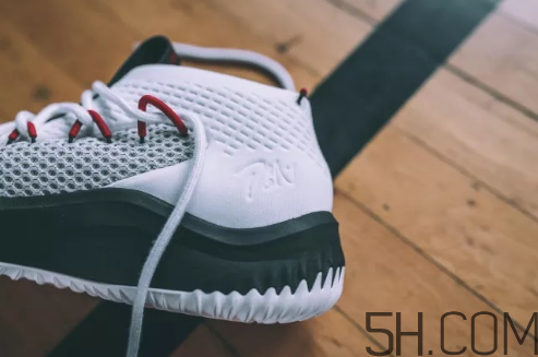 adidas dame 4多少錢(qián)？阿迪達(dá)斯利拉德四代上腳效果