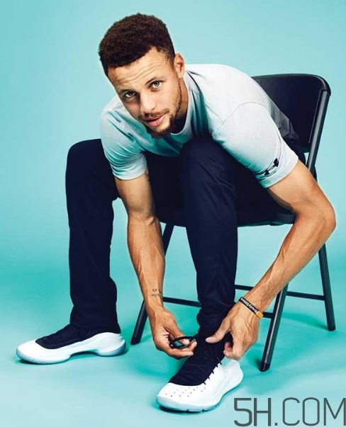 under armour curry 4鞋碼偏小嗎？庫里第四代戰(zhàn)靴尺碼怎么選？