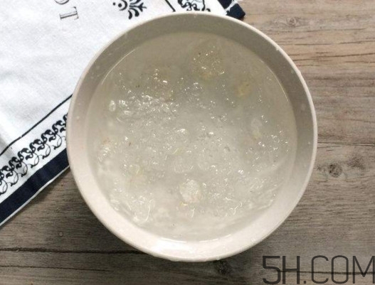 泡發(fā)后的雪燕怎么保存？燉好的雪燕可以放多久