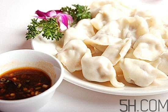 煮餃子開鍋煮皮還是餡？煮餃子蓋不蓋鍋蓋？