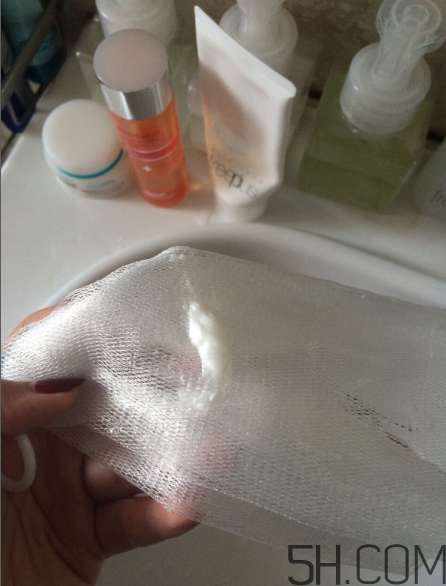 芙麗芳絲洗面奶是氨基酸嗎？氨基酸洗面奶有哪些？
