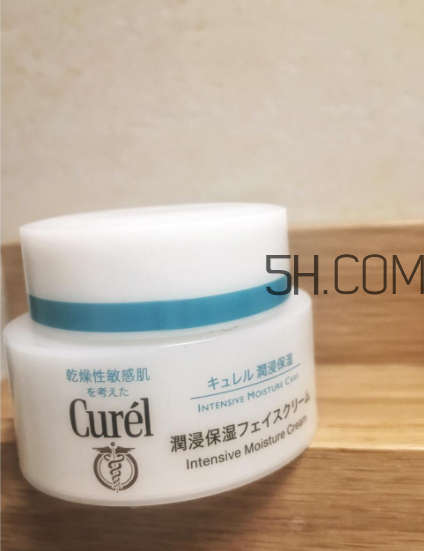 珂潤(rùn)面霜和乳液哪個(gè)好？珂潤(rùn)面霜和乳液區(qū)別