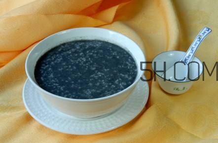 喝黑芝麻糊有什么好處和壞處？黑芝麻糊什么時(shí)候喝最好？