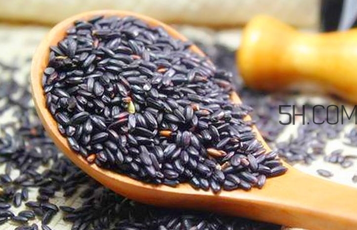 黑芝麻清洗掉色正常嗎？黑芝麻有黑色素嗎？