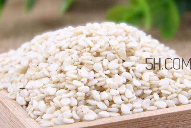 黑芝麻和白芝麻有什么區(qū)別？黑芝麻和白芝麻哪個(gè)好？