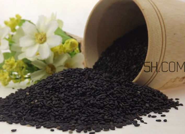 黑芝麻清洗掉色正常嗎？黑芝麻有黑色素嗎？