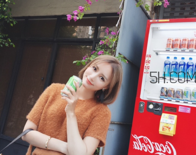 中耳炎和狐臭有關(guān)系嗎？中耳炎會(huì)自愈嗎？