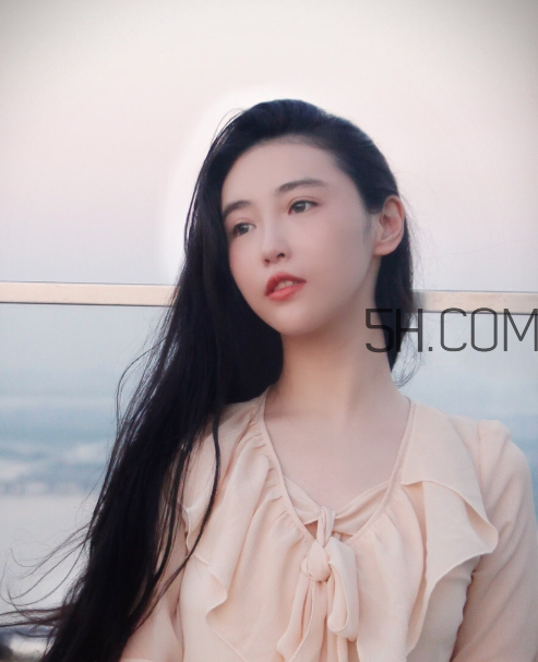 中耳炎應(yīng)該注意些什么？中耳炎應(yīng)該怎么治療？