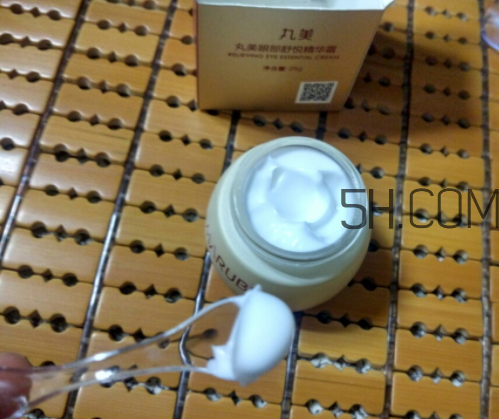 丸美眼部舒悅精華霜多少錢？丸美眼部舒悅精華霜怎么樣？