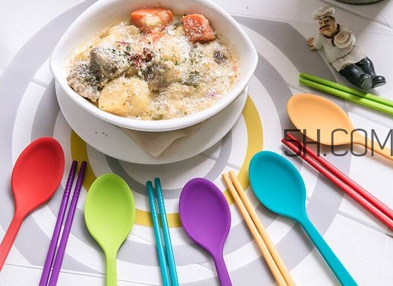 教會(huì)寶寶自己吃飯，你做到這些了嗎？