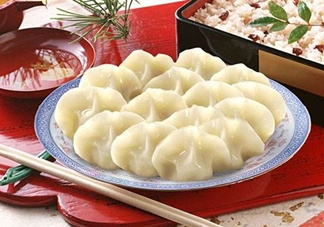 餃子和面用熱水還是冷水？餃子和面要醒多長時間？