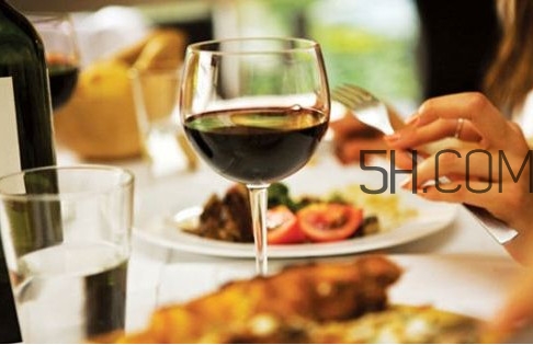 葡萄酒是不是時(shí)間越長(zhǎng)越好？葡萄酒是甜的嗎
