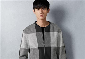太平鳥(niǎo)衣服檔次怎么樣？太平鳥(niǎo)衣服貴嗎？