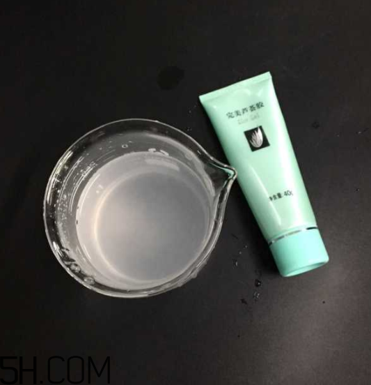 昭貴蘆薈凝膠汁怎么樣？昭貴蘆薈膠和完美蘆薈膠哪個好？