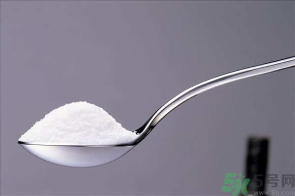 白醋和鹽水混在一起洗臉有什么好處？白醋和鹽洗臉好嗎？