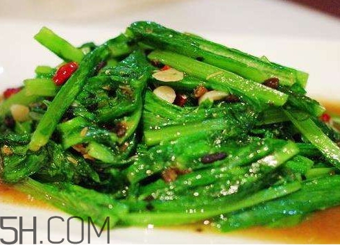 油麥菜是轉(zhuǎn)基因蔬菜嗎？油麥菜是發(fā)物嗎