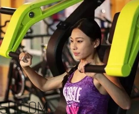 坐姿推胸練哪里？坐姿推胸動(dòng)作要領(lǐng)