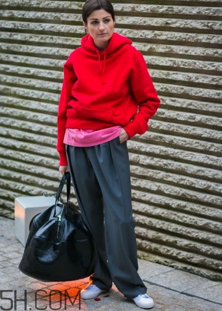紅色衣服褪色怎么補救？紅色衣服掉色如何處理？
