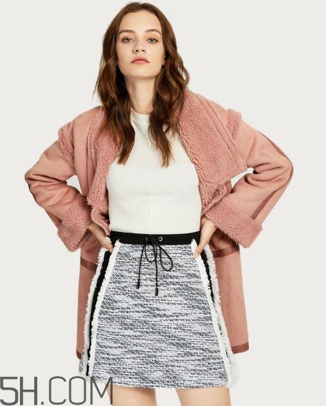 ur的衣服怎么樣？ur的衣服可以退嗎？