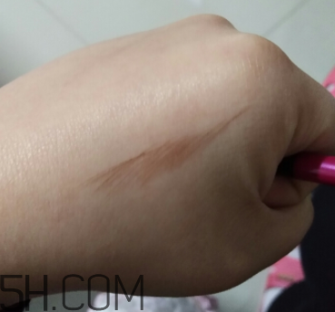 姬芮柔芯旋彩眉筆怎么樣？姬芮柔芯旋彩眉筆試色
