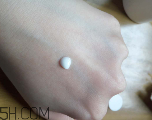 貝美金縷梅水油平衡清爽噴霧爽膚水怎么樣？多少錢？