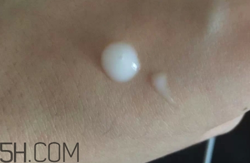 百雀羚精華液怎么用？百雀羚精華液的正確使用方法