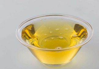 調(diào)和油是什么油？調(diào)和油和花生油哪個好