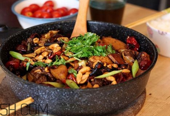 麻辣香鍋底料怎么做？冒菜和麻辣香鍋有什么區(qū)別