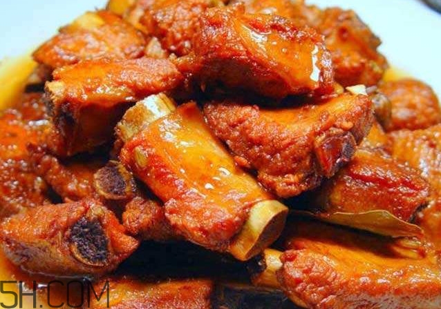 做糖醋排骨煮多長時(shí)間？酸甜排骨和糖醋排骨有什么區(qū)別