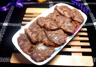 醬牛肉有點(diǎn)粘了怎么辦？醬牛肉為什么會(huì)變綠