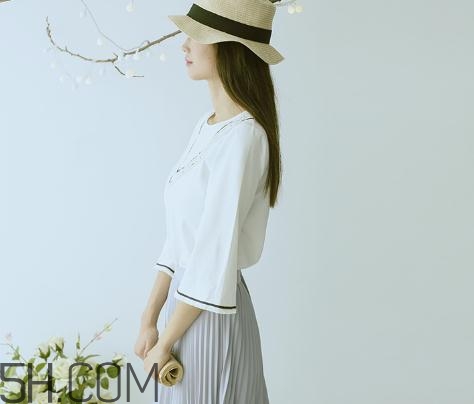 百武西是哪里的牌子？百武西的衣服怎么樣？