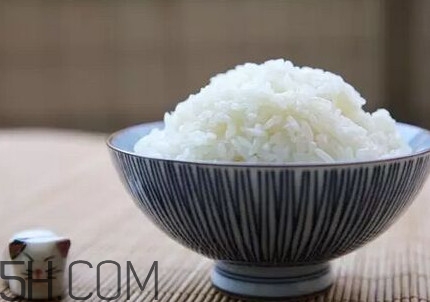 煮飯要煮多久？煮飯加什么更香