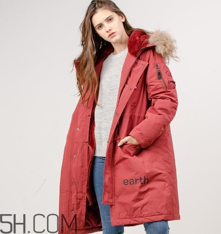 moussy的衣服怎么樣？moussy的外套很大嗎？