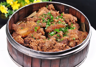 粉蒸肉五花肉怎么腌制？做粉蒸肉的肉要去皮嗎