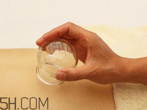 關(guān)節(jié)炎可以拔火罐嗎？關(guān)節(jié)炎拔罐管用嗎？