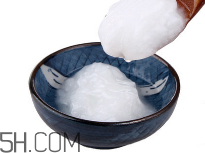 護(hù)發(fā)精油需要洗嗎？椰子油護(hù)發(fā)怎么用？