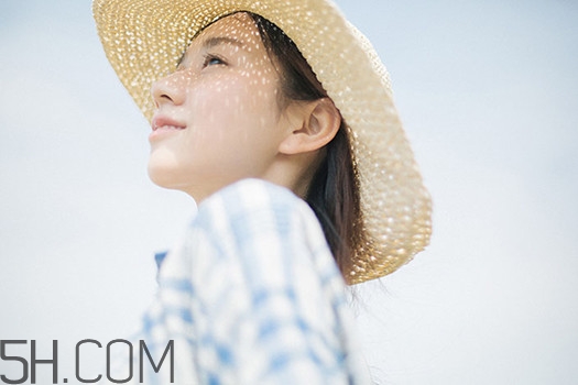 洗發(fā)水過敏的癥狀是什么？頭發(fā)毛躁怎么變得柔順光滑？