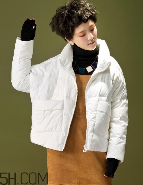 白色羽絨服發(fā)黃怎么洗白？白色羽絨服染色怎么能去掉？