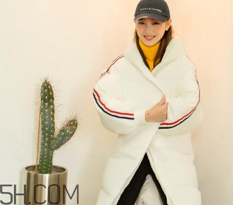 白色羽絨服怎么保存不發(fā)黃？白色羽絨服怎么打理？