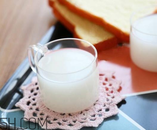 可爾必思好喝嗎？可爾必思有酒精嗎？