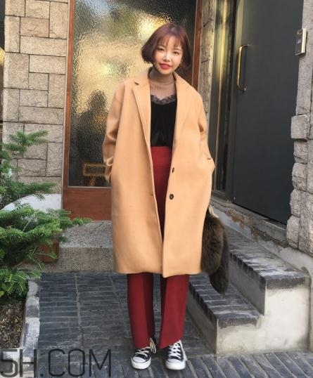駝色內搭配什么外套？駝色內搭怎么搭配外套？