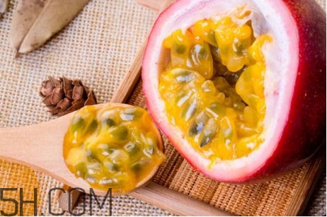 百香果能和柿子一起吃嗎？百香果不能和什么一起吃