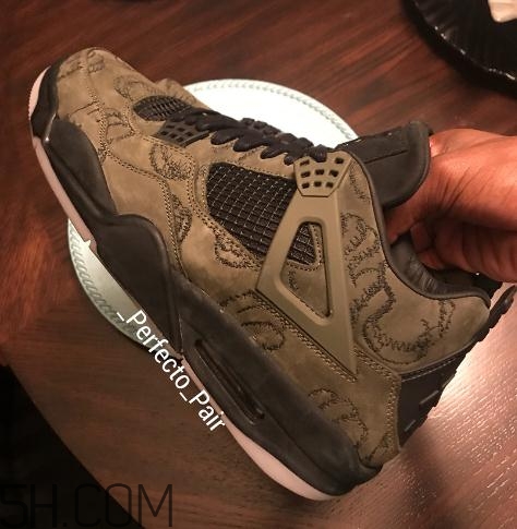 kaws與air jordan 4聯(lián)名橄欖綠版本實物什么樣？