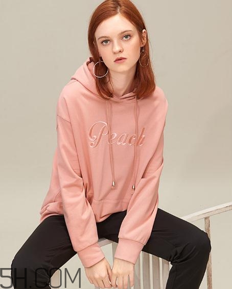 闊色衣服質(zhì)量好嗎？闊色有實體店嗎？