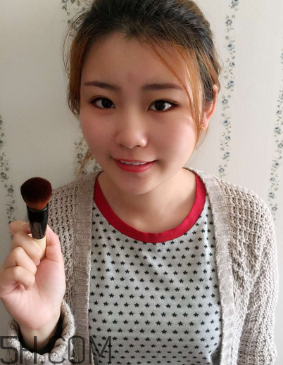 芭比波朗重蟲(chóng)草粉底液色號(hào) bobbi brown蟲(chóng)草粉底液評(píng)測(cè)